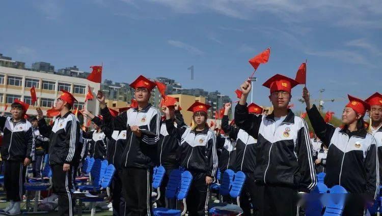 皇冠地下城选关版